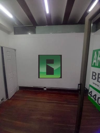 Local en arriendo en La Candelaria, Medellín, 12 m² · foto 6 de 9