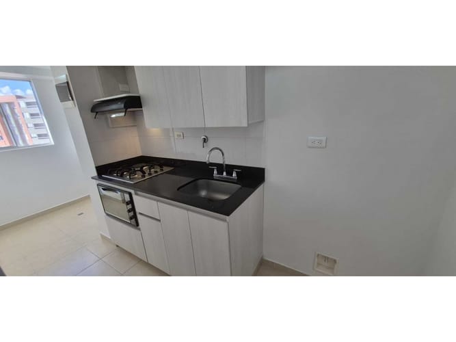 Apartamento en venta en Alto De Las Flores, Sabaneta · foto 4 de 19