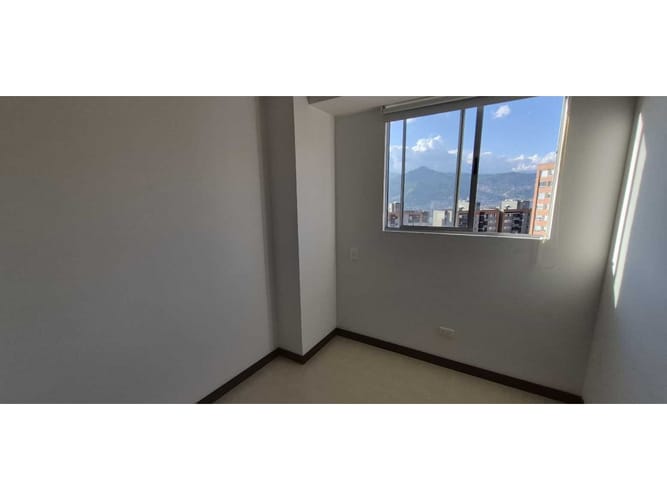 Apartamento en venta en Alto De Las Flores, Sabaneta · foto 14 de 19