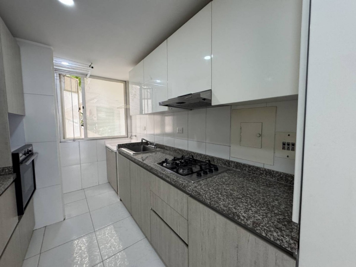 Apartamento en venta en Santa Barbara Central, Bogotá · foto 6 de 24