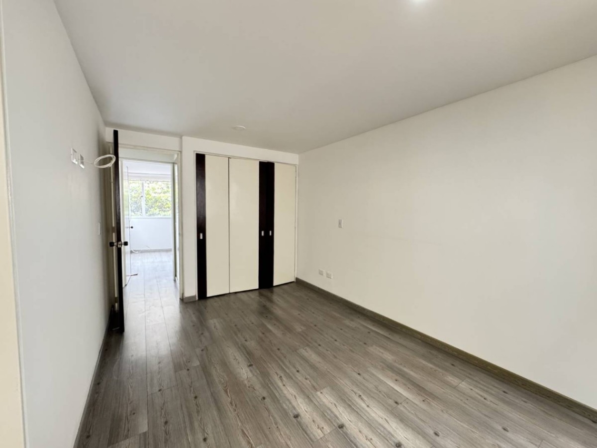 Apartamento en venta en Santa Barbara Central, Bogotá · foto 15 de 24