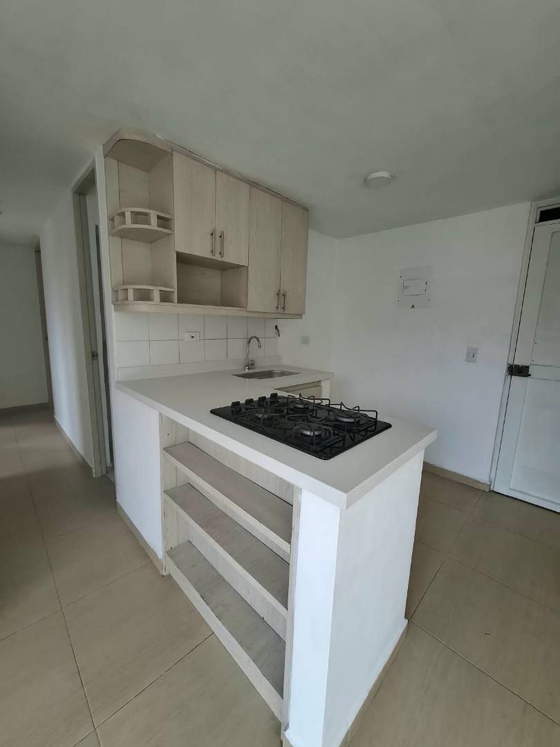 Apartamento en arriendo en Maria Auxiliadora, Sabaneta · foto 2 de 16