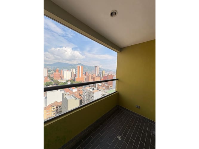 Apartamento de 3 alcobas en arriendo en Entre Amigos, Medellín, 80 m² · foto 2 de 14