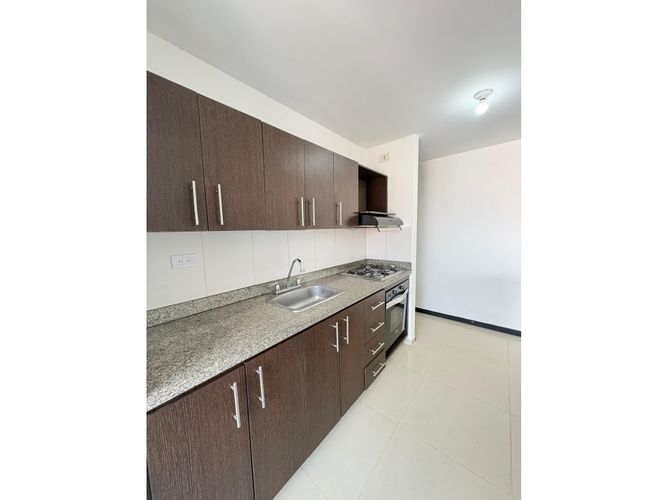 Apartamento de 3 alcobas en arriendo en Entre Amigos, Medellín, 80 m² · foto 8 de 14