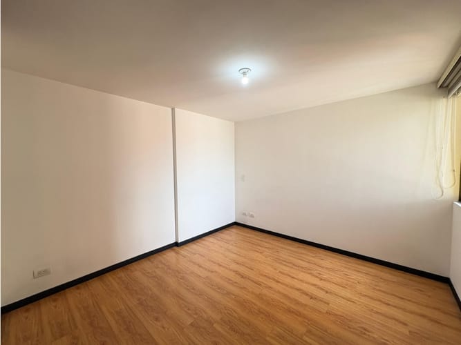 Apartamento de 3 alcobas en arriendo en Entre Amigos, Medellín, 80 m² · foto 9 de 14