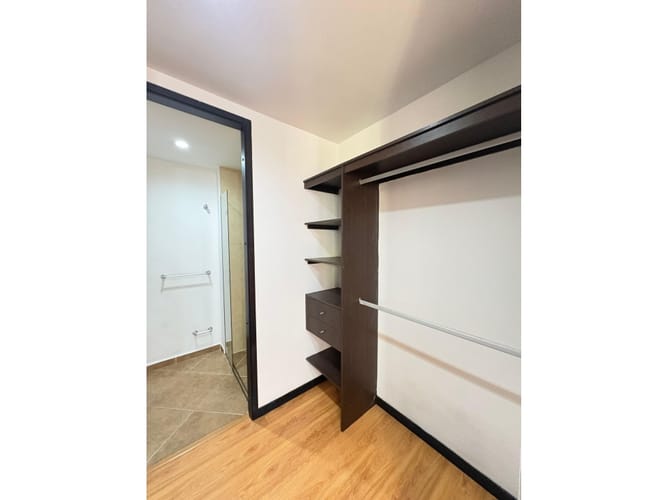 Apartamento de 3 alcobas en arriendo en Entre Amigos, Medellín, 80 m² · foto 13 de 14