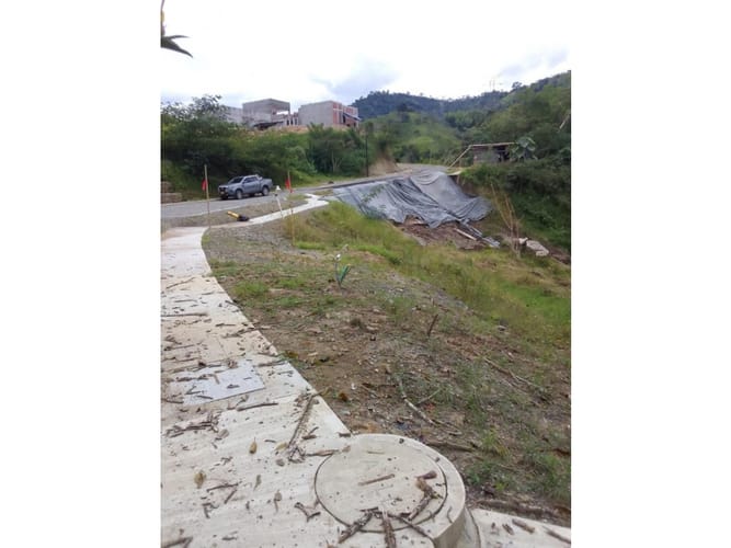 Lote en venta en La Trinidad, Manizales, 1488 m² · foto 3 de 12