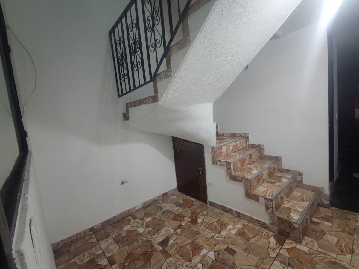 Casa en venta en Engativá, Bogotá · foto 8 de 16