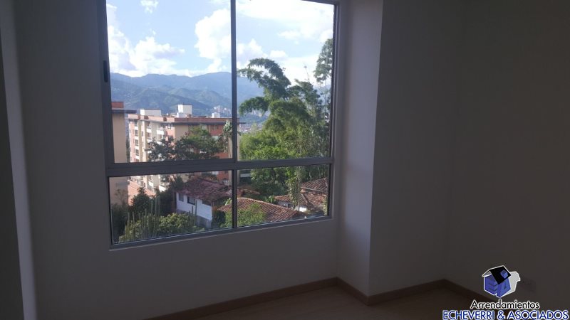 Apartamento en arriendo en Loma Del Esmeraldal, Envigado · foto 3 de 16