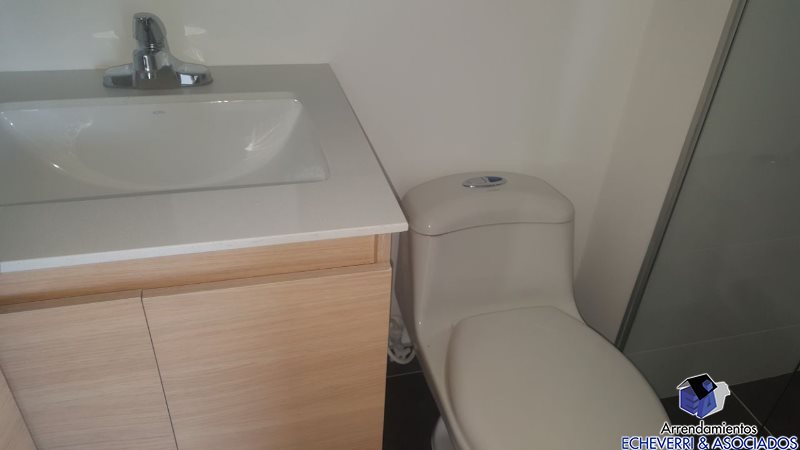 Apartamento en arriendo en Loma Del Esmeraldal, Envigado · foto 12 de 16