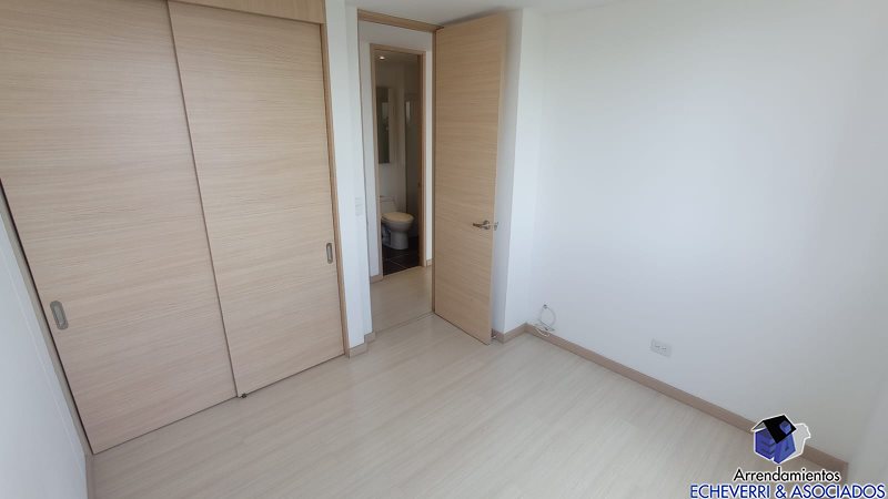 Apartamento en arriendo en Loma Del Esmeraldal, Envigado · foto 16 de 16