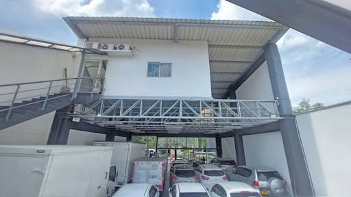 Bodega en arriendo en Laureles, Medellín, 750 m² · foto 8 de 18