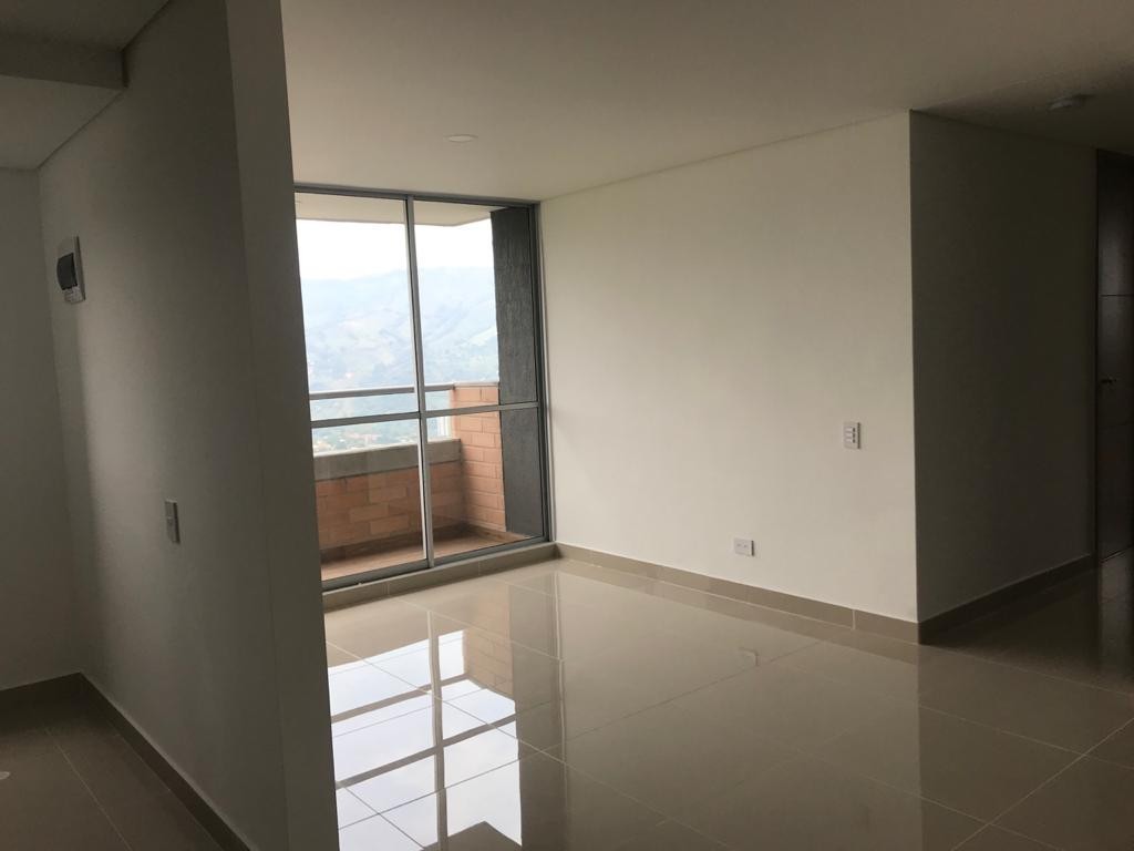 Apartamento en venta en La Ferreria, La Estrella · foto 3 de 17