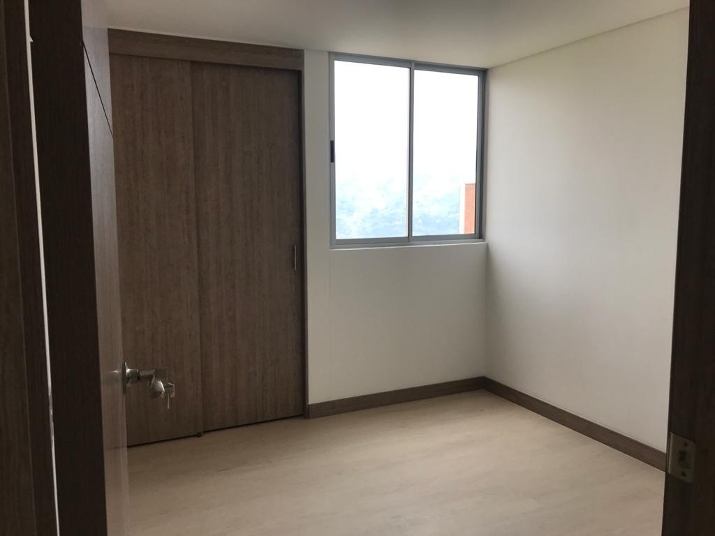 Apartamento en venta en La Ferreria, La Estrella · foto 7 de 17