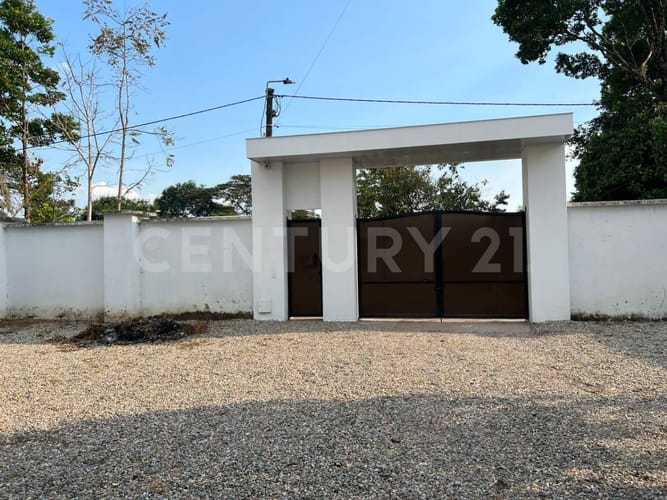 Casa de 8 alcobas en venta en Barcelona, Villavicencio, 700 m² · foto 3 de 22