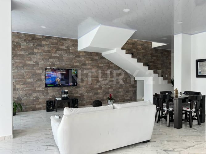 Casa de 8 alcobas en venta en Barcelona, Villavicencio, 700 m² · foto 7 de 22