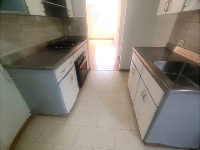 Apartamento de 2 alcobas en arriendo en Patio Bonito, Medellín, 80 m² · foto 6 de 16