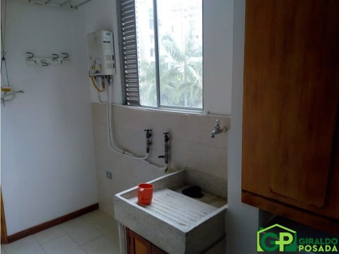 Apartamento de 2 alcobas en arriendo en Patio Bonito, Medellín, 80 m² · foto 7 de 16