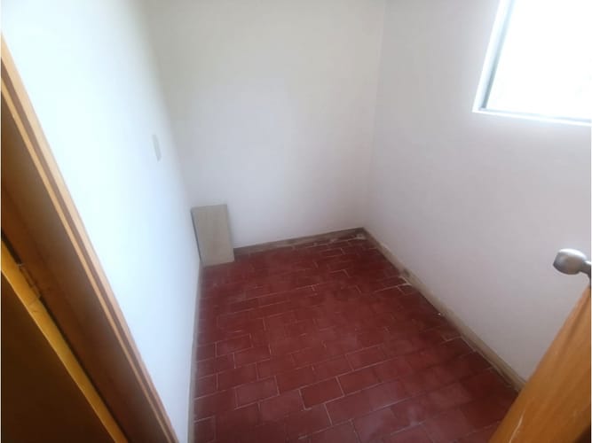 Apartamento de 2 alcobas en arriendo en Patio Bonito, Medellín, 80 m² · foto 8 de 16
