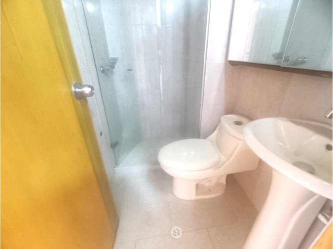 Apartamento de 2 alcobas en arriendo en Patio Bonito, Medellín, 80 m² · foto 12 de 16