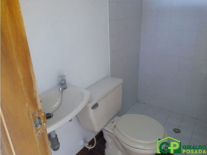Apartamento de 2 alcobas en arriendo en Patio Bonito, Medellín, 80 m² · foto 16 de 16