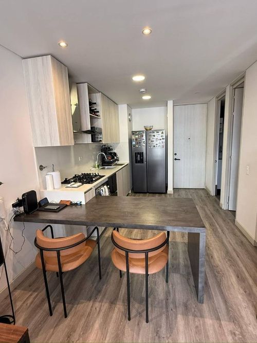 Apartamento de 1 alcoba en arriendo en El Poblado, Medellín, 56 m² · foto 2 de 8