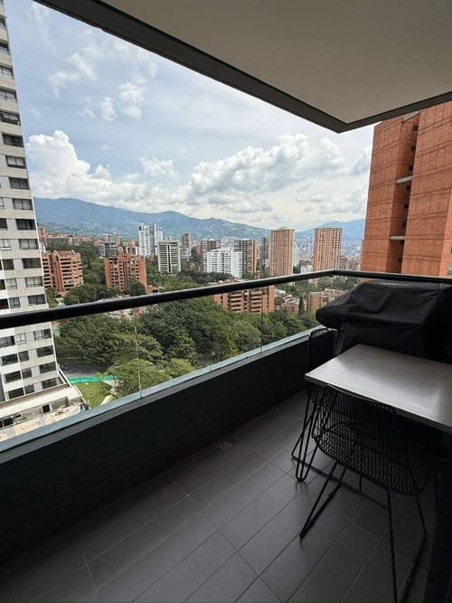 Apartamento de 1 alcoba en arriendo en El Poblado, Medellín, 56 m² · foto 4 de 8