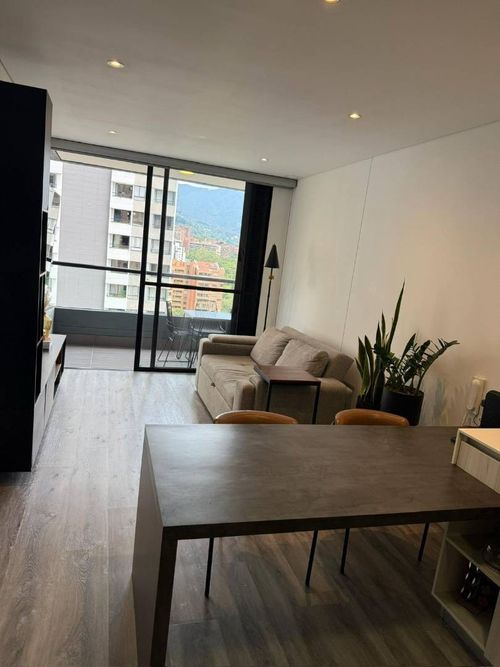 Apartamento de 1 alcoba en arriendo en El Poblado, Medellín, 56 m² · foto 6 de 8
