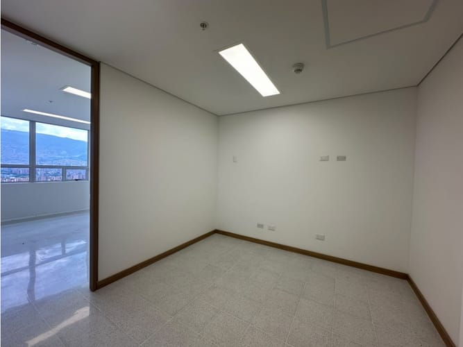 Consultorio en venta en Los Pinos, Medellín, 29 m² · foto 4 de 8
