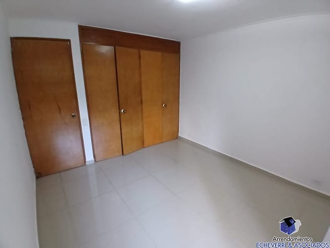 Apartamento de 4 alcobas en venta en Los Balsos, Medellín, 170 m² · foto 4 de 6