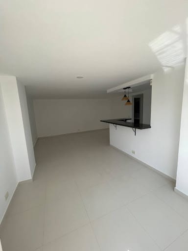 Apartamento de 3 alcobas en arriendo en Los Colores, Medellín, 110 m² · foto 15 de 18