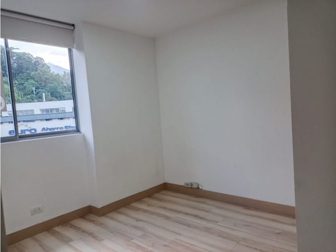 Apartamento de 3 alcobas en arriendo en Castropol, Medellín, 90 m² · foto 3 de 13