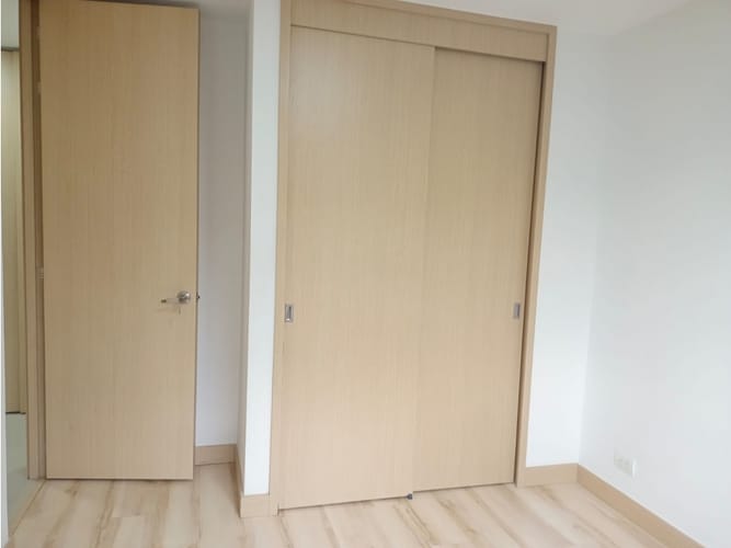 Apartamento de 3 alcobas en arriendo en Castropol, Medellín, 90 m² · foto 5 de 13