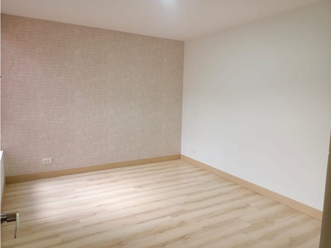 Apartamento de 3 alcobas en arriendo en Castropol, Medellín, 90 m² · foto 9 de 13