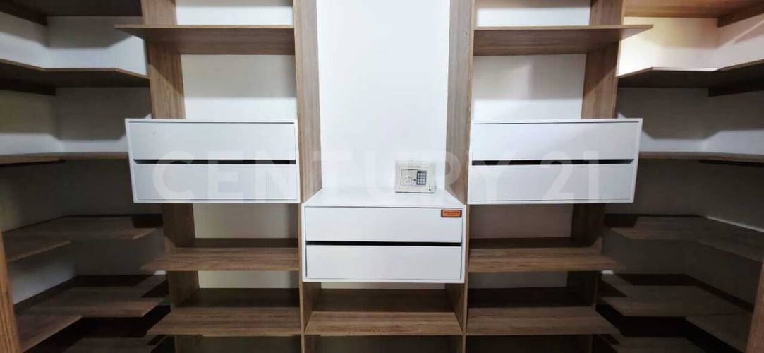 Casa de 5 alcobas en arriendo en La Mina, Envigado, 700 m² · foto 23 de 23