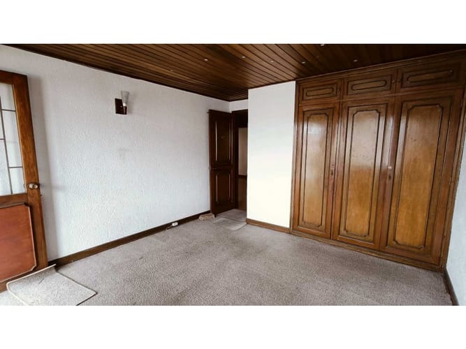 Casa de 4 alcobas en venta en Lindaraja, Bogotá, 415 m² · foto 12 de 22