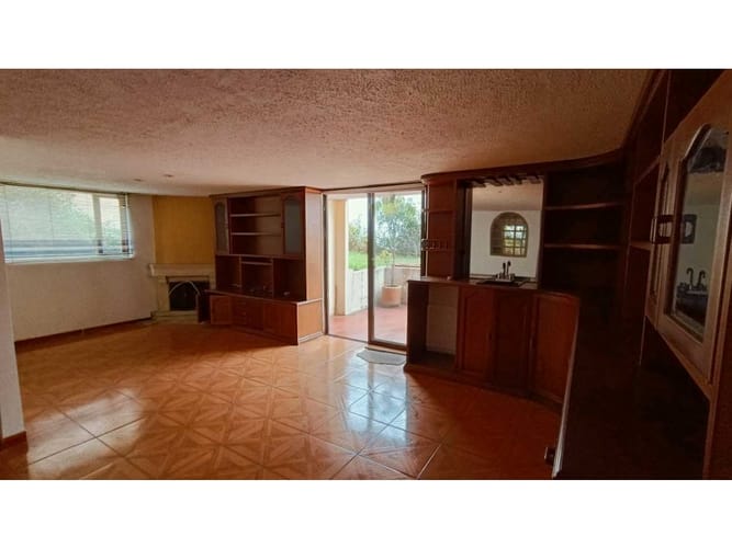 Casa de 4 alcobas en venta en Lindaraja, Bogotá, 415 m² · foto 15 de 22
