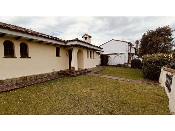 Casa de 4 alcobas en venta en Lindaraja, Bogotá, 415 m² · foto 18 de 22