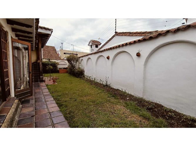 Casa de 4 alcobas en venta en Lindaraja, Bogotá, 415 m² · foto 19 de 22