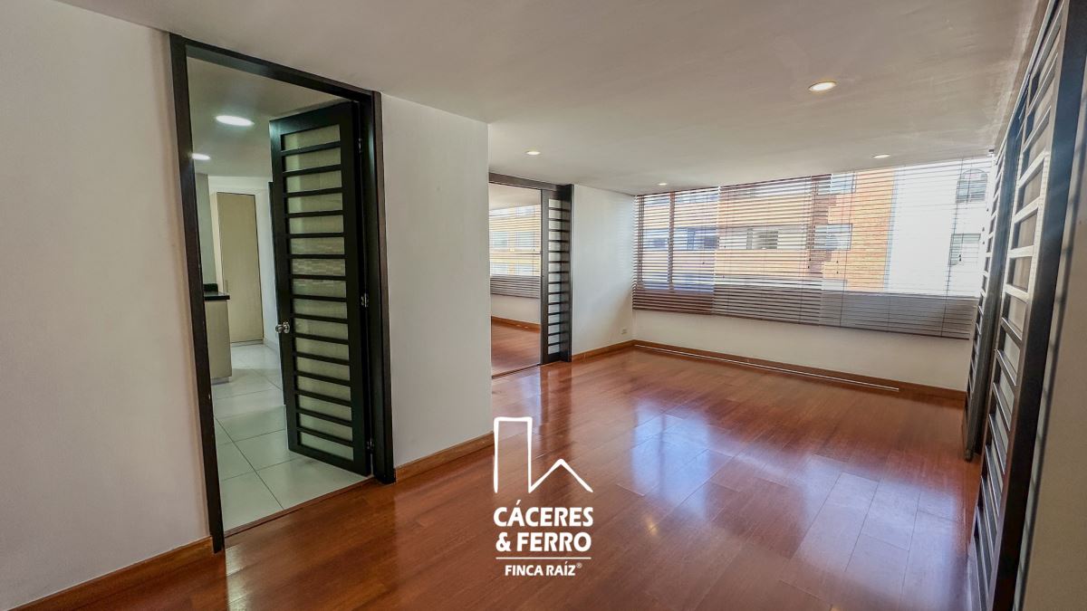 Apartamento en venta en Santa Barbara, Bogotá · foto 2 de 24