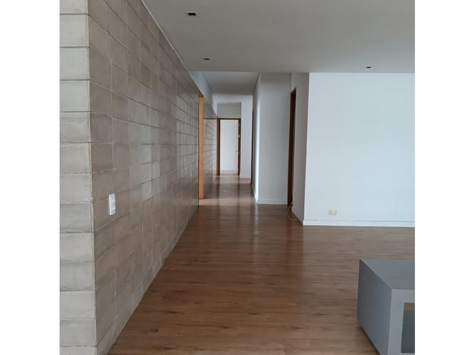 Apartamento de 3 alcobas en venta en Centenario, Cali, 300 m² · foto 18 de 22