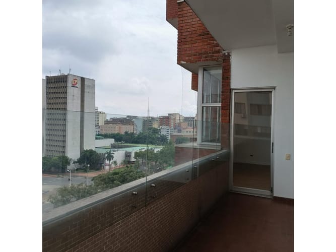 Apartamento de 3 alcobas en venta en Centenario, Cali, 300 m² · foto 22 de 22
