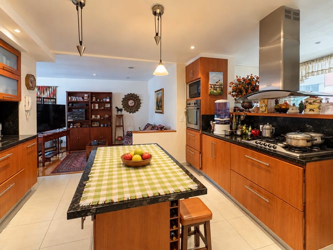 Apartamento de 4 alcobas en venta en Chico Norte, Bogotá, 186 m² · foto 15 de 15