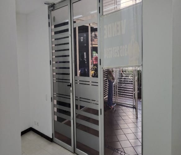 Local en arriendo en Santa Monica, Cali, 42 m² · foto 5 de 10