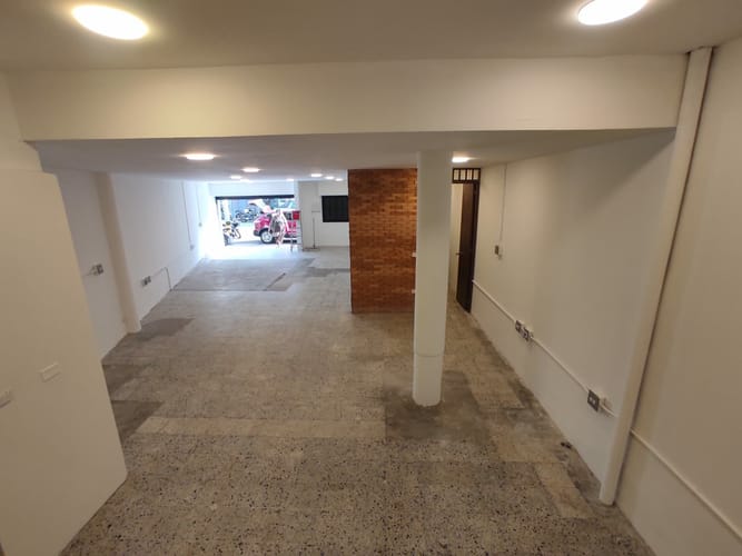 Local en arriendo en Colombia, Medellín, 157 m² · foto 2 de 13