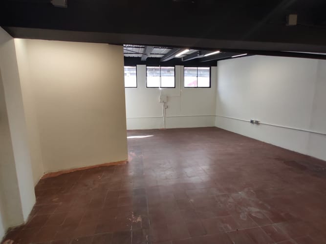 Local en arriendo en Colombia, Medellín, 157 m² · foto 3 de 13