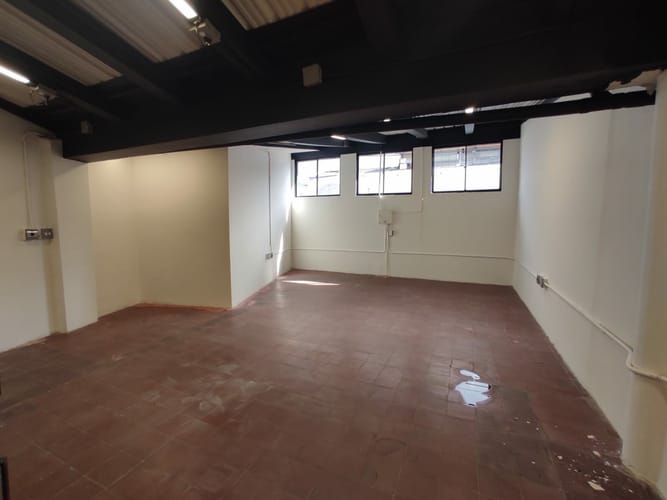 Local en arriendo en Colombia, Medellín, 157 m² · foto 13 de 13