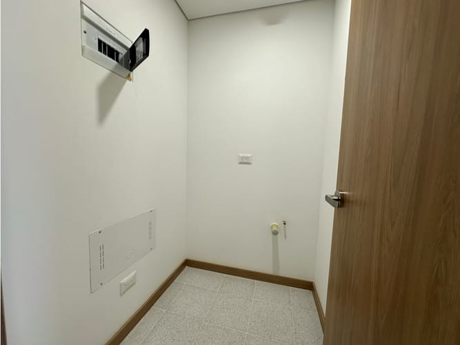 Consultorio en venta en Los Pinos, Medellín, 29 m² · foto 5 de 8