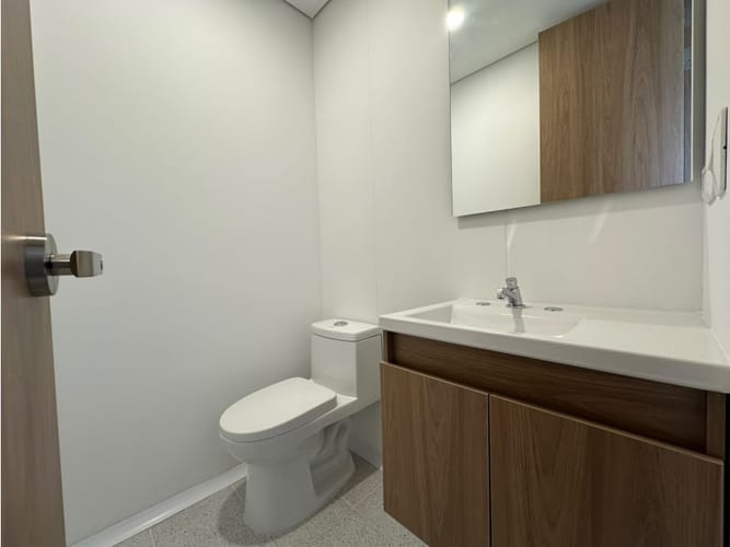 Consultorio en venta en Los Pinos, Medellín, 29 m² · foto 7 de 8