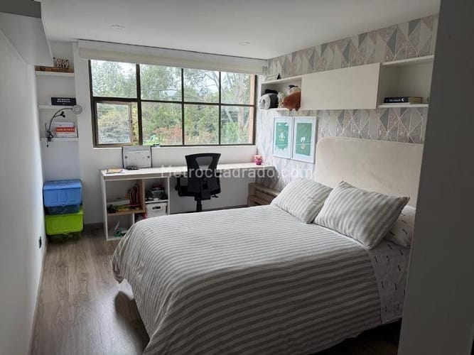 Apartamento de 3 alcobas en venta en Chicó Navarra, Bogotá, 145 m² · foto 9 de 12